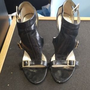 Guess size 7.5 wgapricot 4in heel sh0583